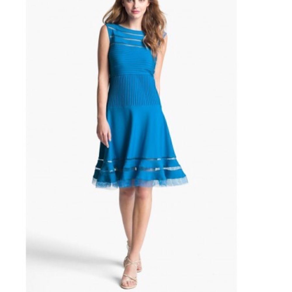 Tadashi Shoji XS knit dress w mesh blue flared
